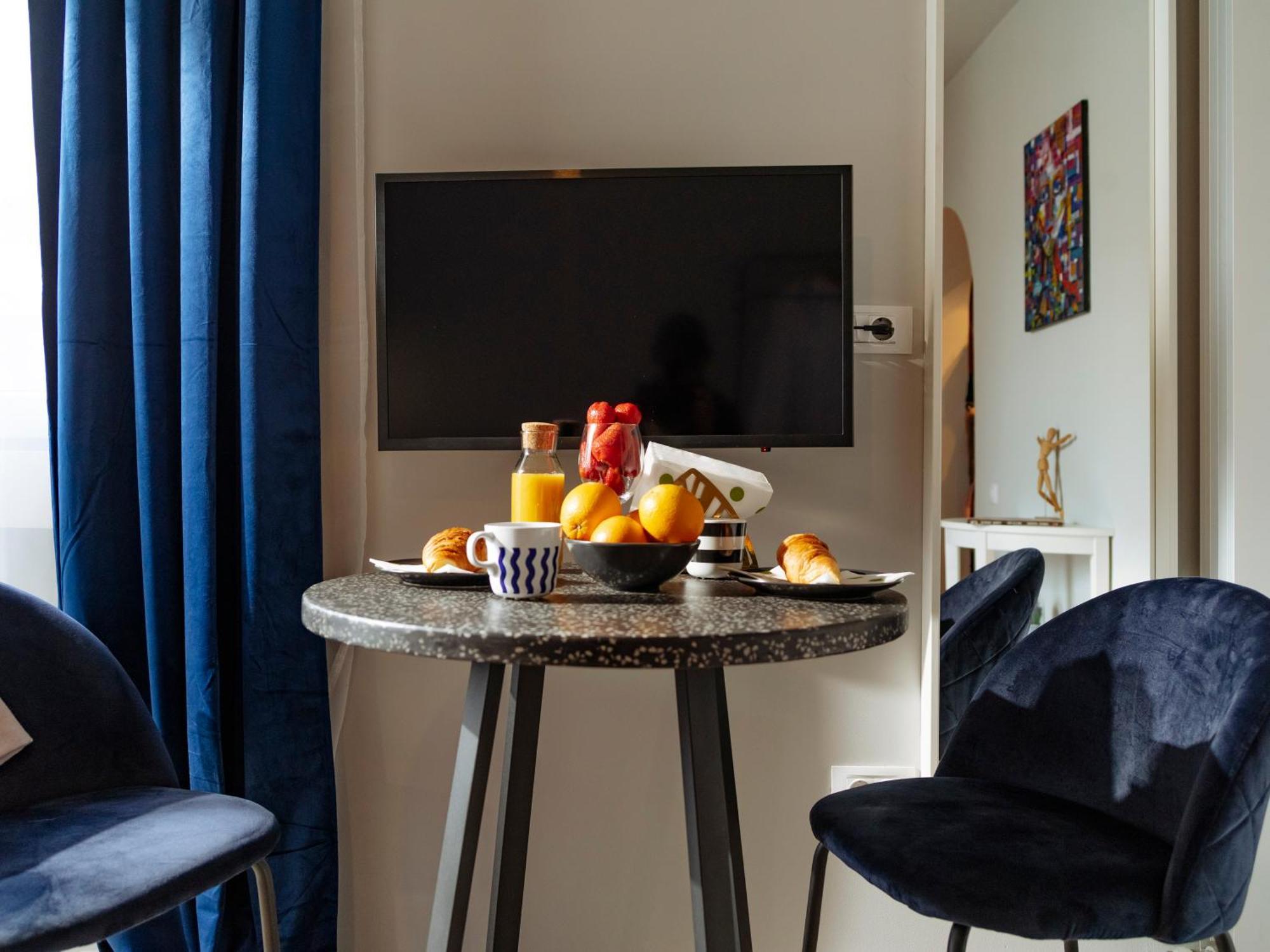 Petite Maison Sur Le Boulevard Bukarest Kültér fotó