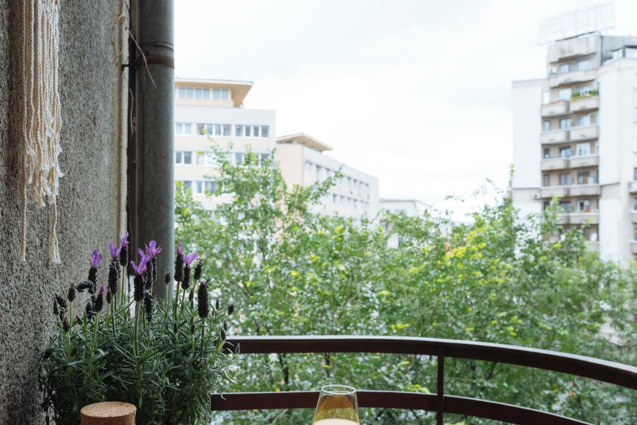 Petite Maison Sur Le Boulevard Bukarest Kültér fotó